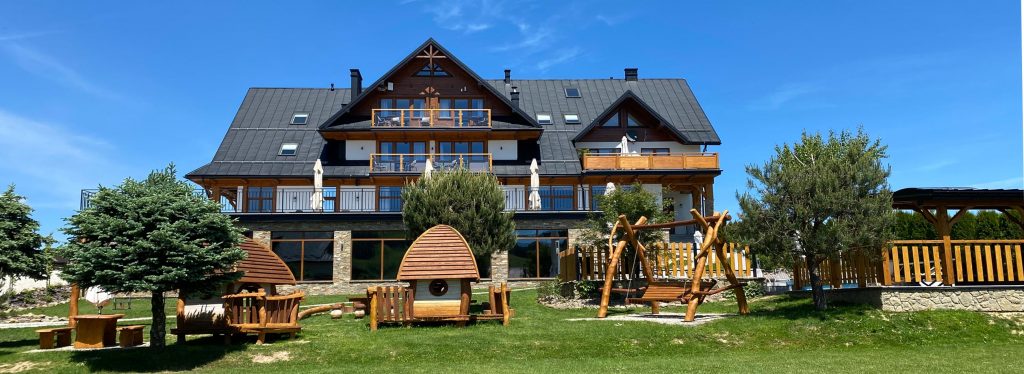 Wypoczynek w górach: Dlaczego agroturystyka jest idealnym wyborem?